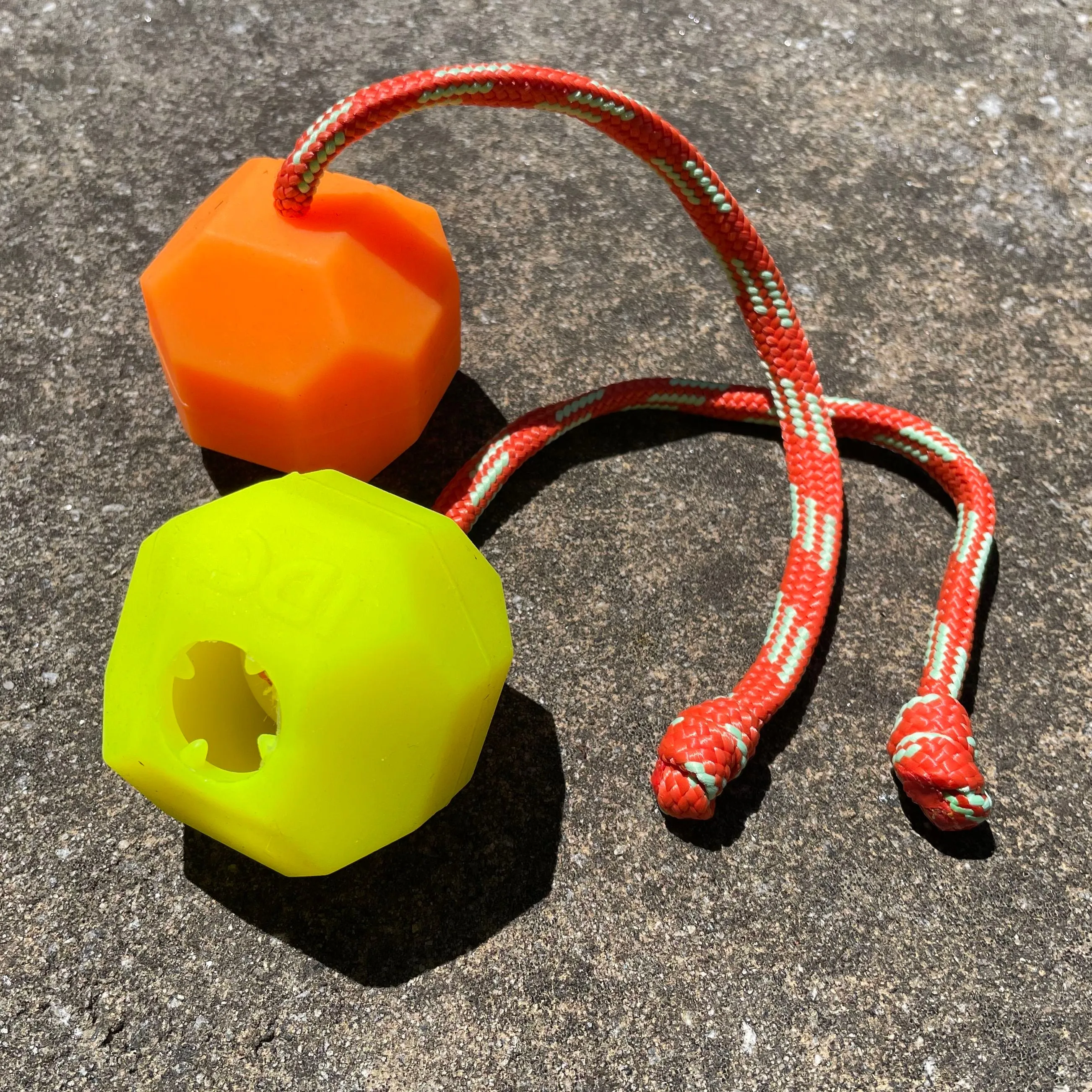 JULIUS K9 Neon Yellow Fluorescent IDC Ball, with string