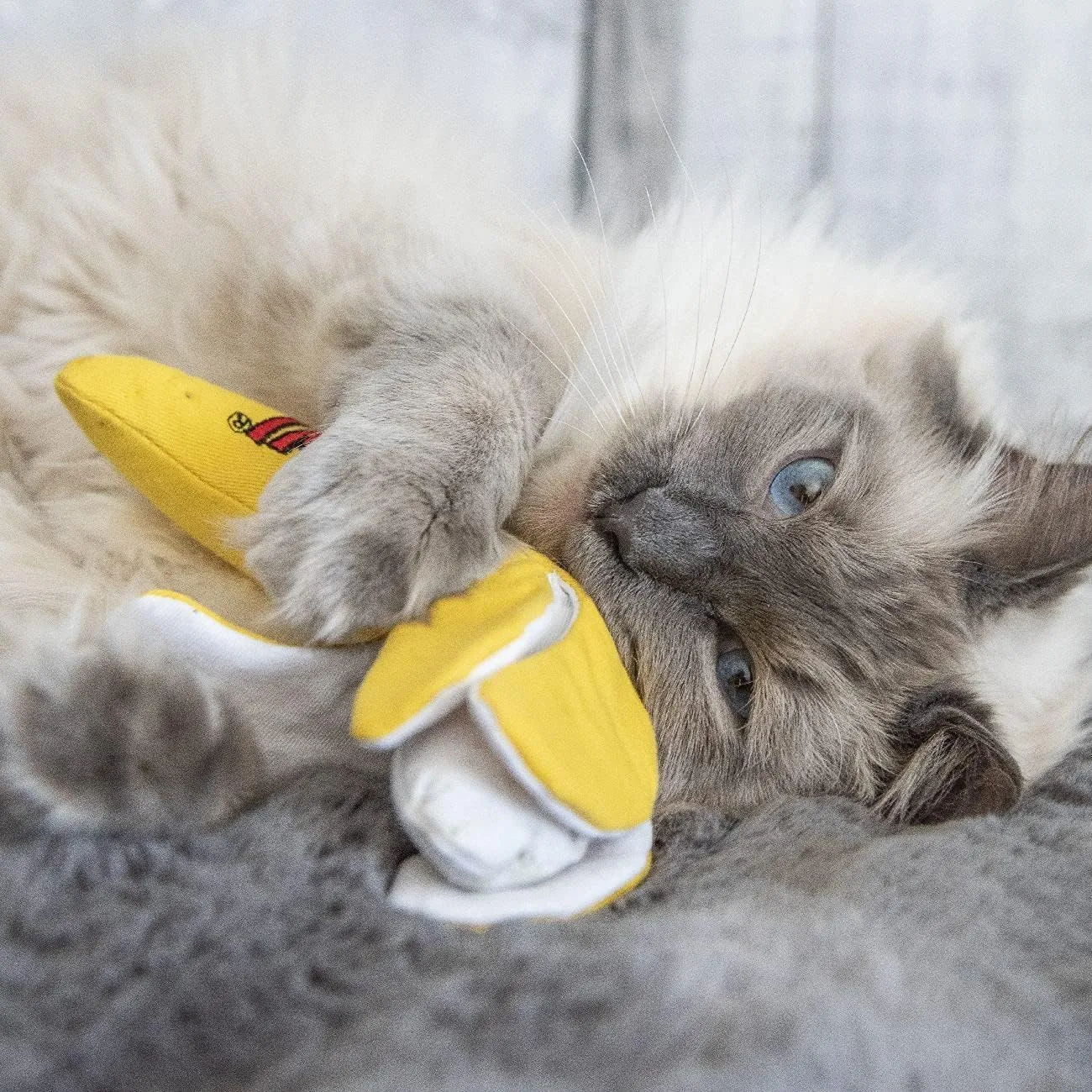 Yeowww!, Chi-CAT-a Catnip Peeled Banana Cat Toy